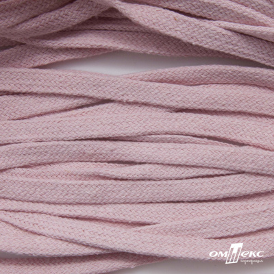 Шнур плетеный d-8 мм плоский, 70% хлопок 30% полиэстер, уп.85+/-1 м, цв.1019-св.розовый - купить в Перми. Цена: 735 руб.
