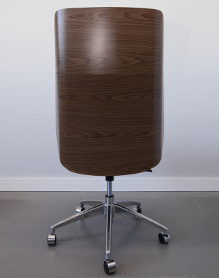 Кресло из натуральной кожи, каркас дерево арт. FX-BC06 - купить в Перми. Цена 34 820.52 руб.